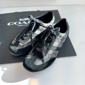 Brand New Coach Kelson Black and Gray Signature Monogram Shoes - Size 6